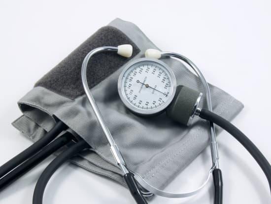 tensiomètre et stéthoscope tensiomètre et stéthoscope