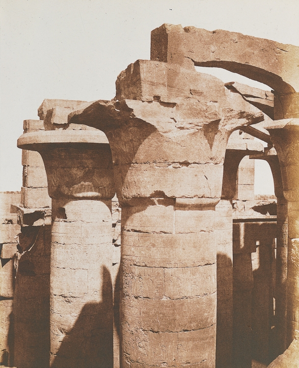 Colonnade centrale et chapiteaux du temple de Karnak Colonnade centrale et chapiteaux du temple de Karnak